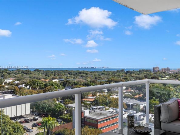 1401 SW 22nd St 1503, Miami FL 33145