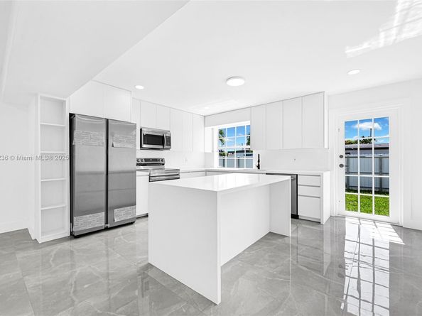 4040 SW 108th Ave, Miami FL 33165