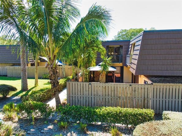 1419 14th Ct, Palm Beach Gardens FL 33410