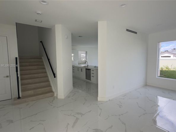 3523 Forest View Cir, Dania Beach FL 33312