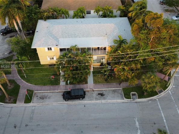 1797 Marseille Dr, Miami Beach FL 33141