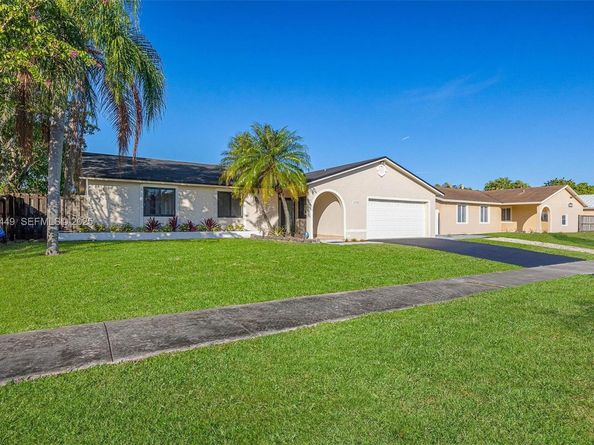 25720 SW 133rd Ave, Homestead FL 33032