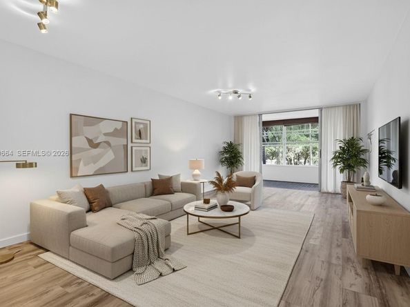 1501 NE 191st St C212, Miami FL 33179
