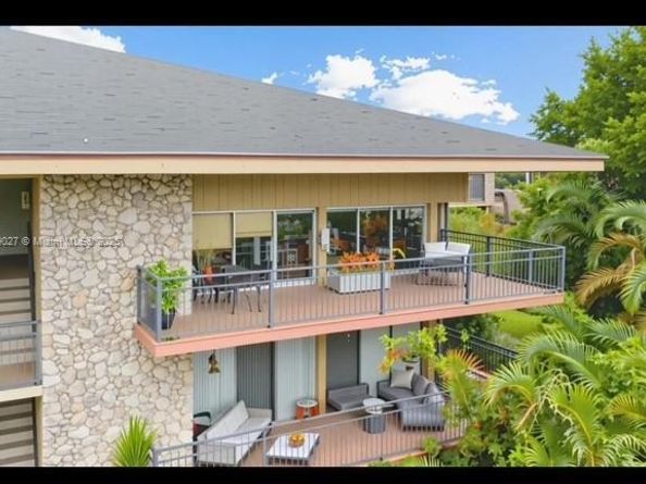 4850 SW 63rd Ter 232, Davie FL 33314