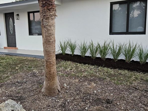 15360 SW 302nd St, Homestead FL 33033