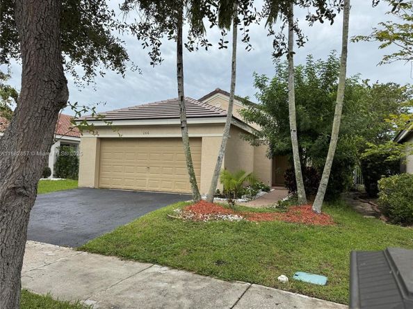 1316 Majesty Ter, Weston FL 33327
