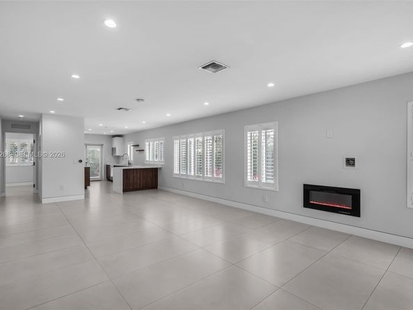 1632 SW 12th St, Miami FL 33135