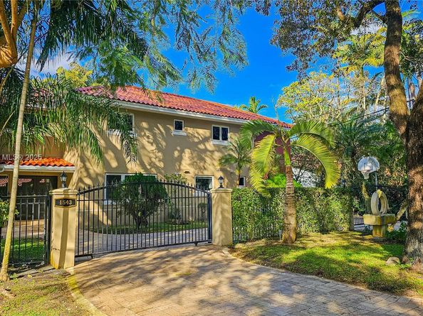 1543 Dorado Ave, Coral Gables FL 33146