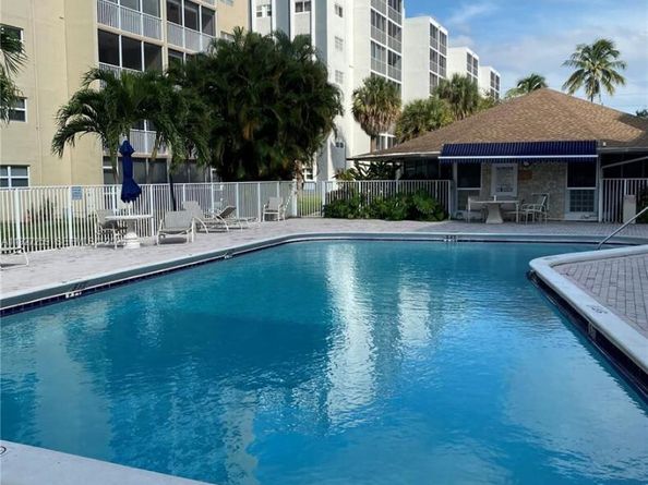 610 NE 12th Ave 308, Hallandale Beach FL 33009