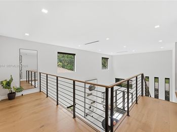 251 NE 95th St