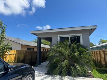 1028 NW 8th Ave