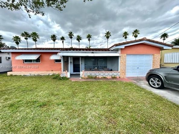 600 SW 11th Ave, Hallandale Beach FL 33009