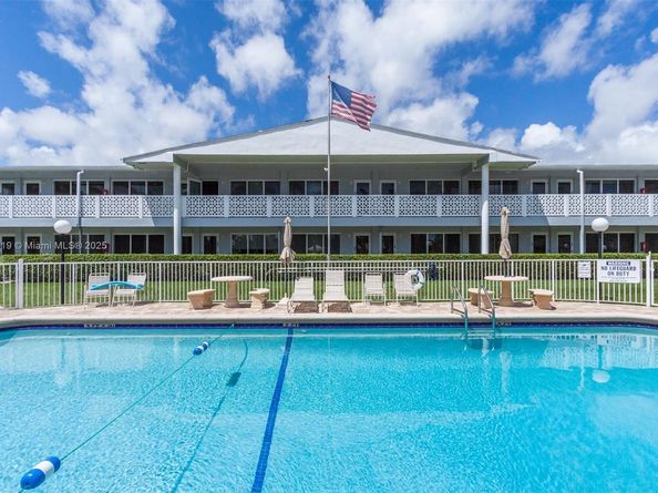 600 Layne 216, Hallandale Beach FL 33009