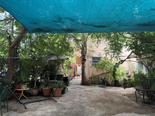 901 SW 19th Ave, Miami FL 33135