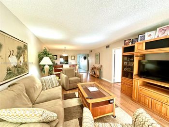 8990 S Hollybrook Blvd