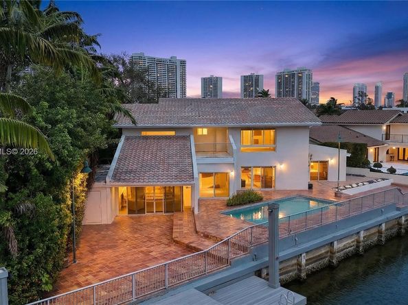 3226 NE 168th St, North Miami Beach FL 33160