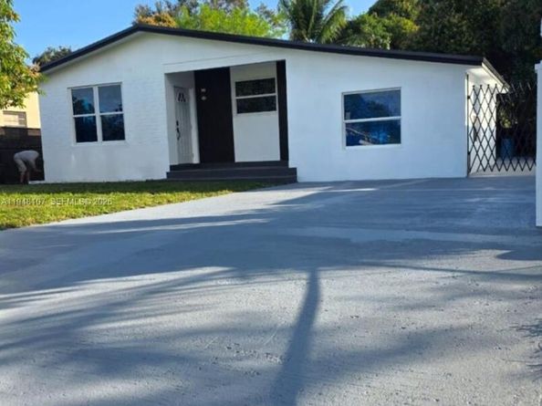 2600 NW 108th St, Miami FL 33167