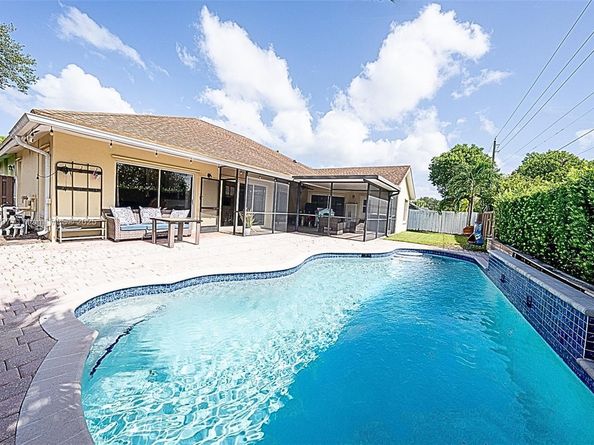 938 SW 149th Ter, Sunrise FL 33326