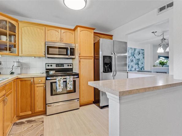 Undisclosed Address #A11828640, Pembroke Pines FL 33024