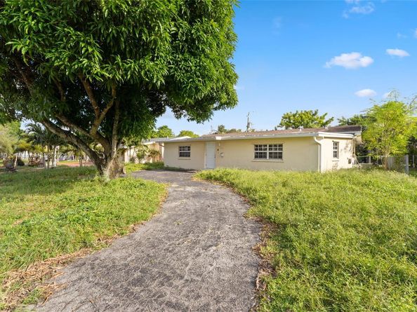 7820 Orleans St, Miramar FL 33023