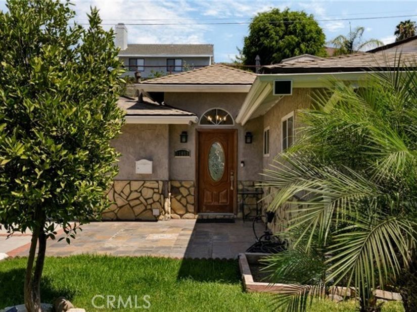 11852 Vanport Avenue, Sylmar (los Angeles) CA 91342