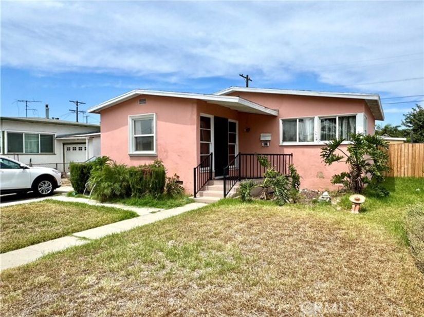 823 E 102nd, Los Angeles CA 90002