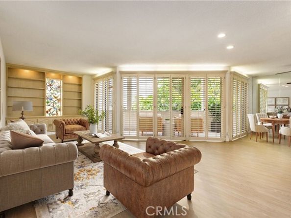 5216 Yarmouth 105, Encino (los Angeles) CA 91316