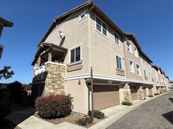 3037 Cole Grade, Santee CA 92071