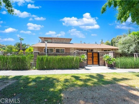 5237 Topanga Canyon, Woodland Hills (los Angeles) CA 91364