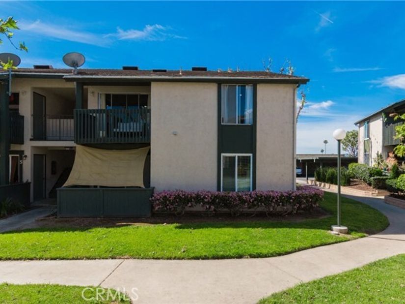 23278 Orange 8, Lake Forest (el Toro) CA 92630