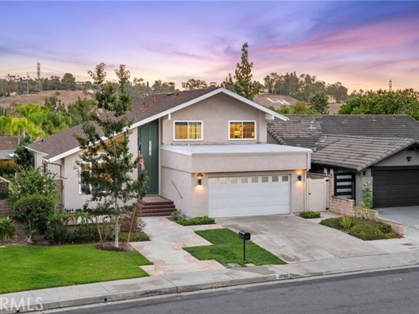 25182 Stockport, Laguna Hills CA 92653