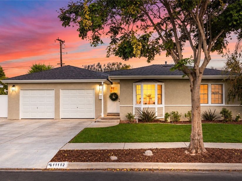 11182 Essex, Los Alamitos CA 90720