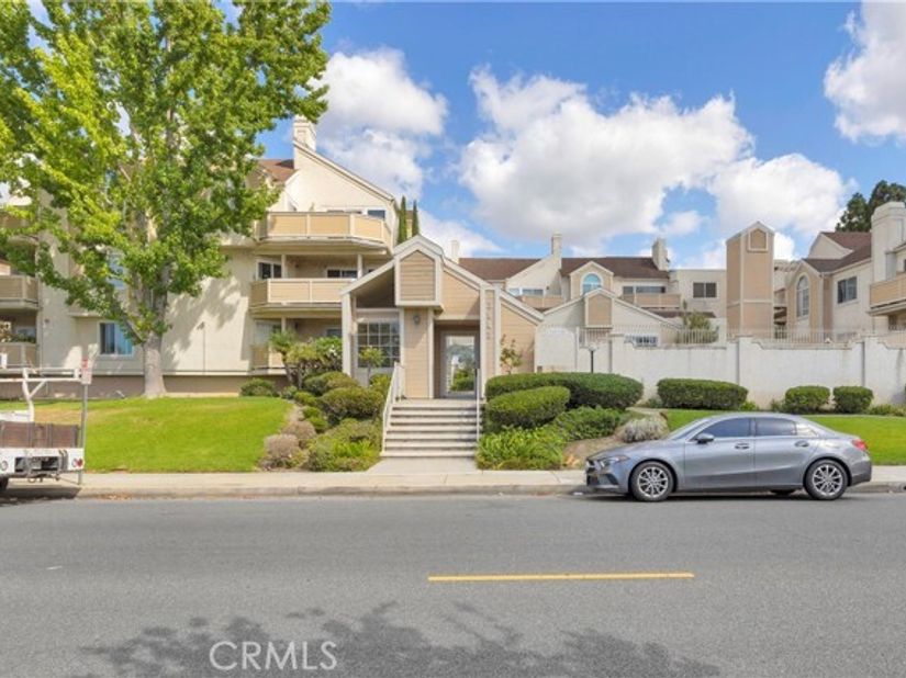 3845 Farquhar Ave 110, Los Alamitos CA 90720
