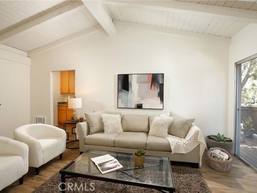 1345 Cabrillo Park F04, Santa Ana CA 92701