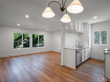 1125 Sepulveda Boulevard