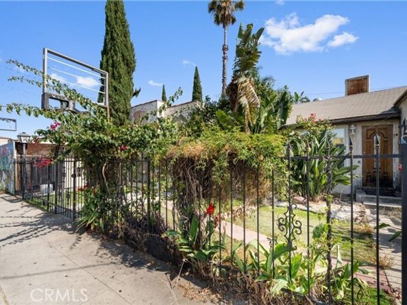 11170 Burbank Boulevard, North Hollywood (los Angeles) CA 91601