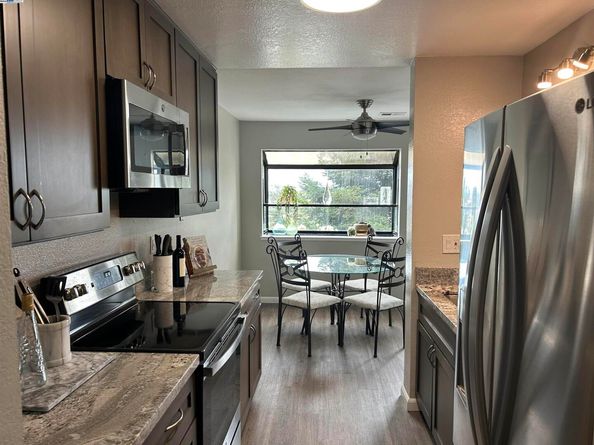 21117 Gary Dr 106, Hayward CA 94546