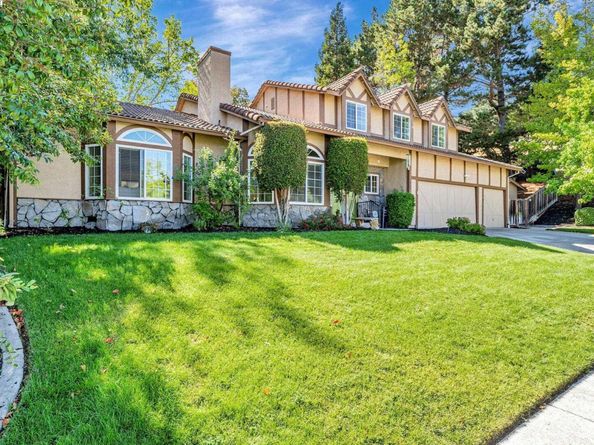 7840 Creekside Dr, Dublin CA 94568