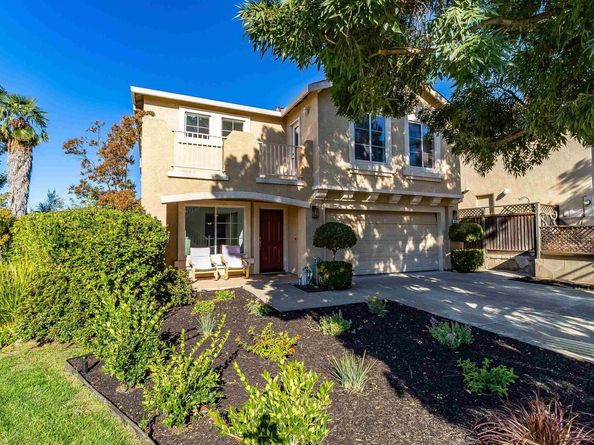 592 Ross Cir, Martinez CA 94553