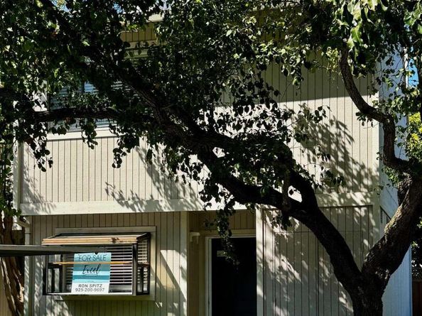 Undisclosed Address #41111976, Walnut Creek CA 94597