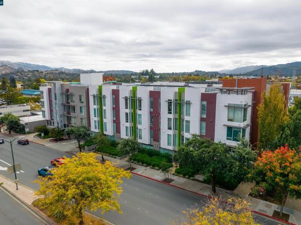 555 Ygnacio Valley Rd 204, Walnut Creek CA 94596