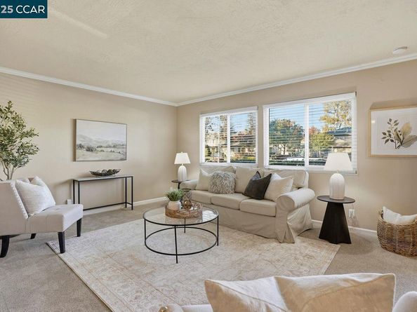 1013 Mohr Ln 2, Concord CA 94518