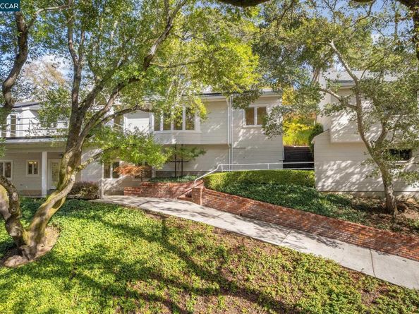 11 El Caminito, Orinda CA 94563