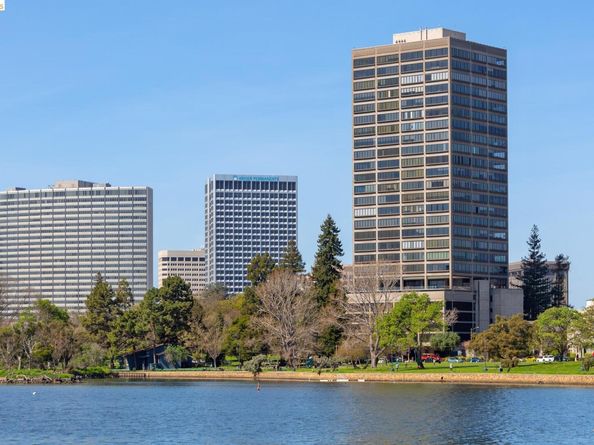 565 Bellevue Ave 2205, Oakland CA 94610