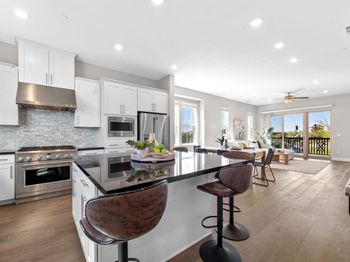 1597 Hidden Creek Ln