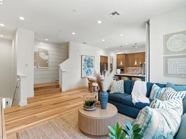 1937 Grand Street, Alameda CA 94501