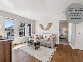 24 Bayside Ct