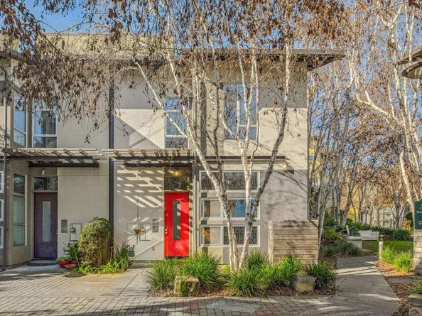 9 Ealing Ln, Oakland CA 94608