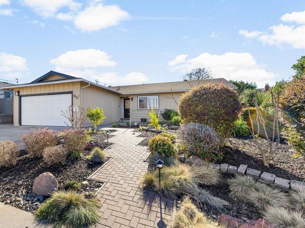 2283 Panoramic Dr, Concord CA 94520