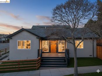 2151 Santa Rita St